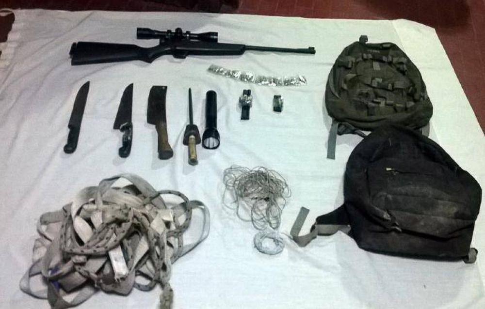 Cay� banda de cuatreros: les secuestraron una carabina,100 balas y cuchillas