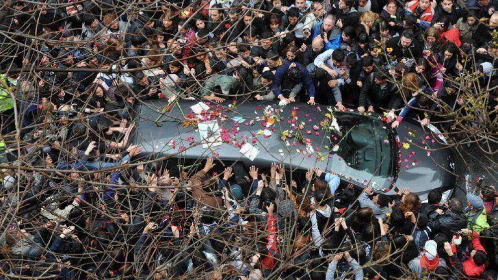 El �ltimo adi�s a Gustavo Cerati en el cementerio de la Chacarita