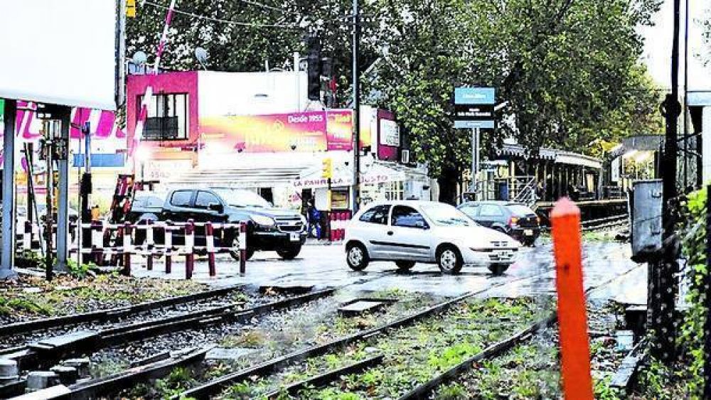 La Justicia fren� un t�nel en Balb�n y las v�as del tren Mitre