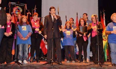 LOS INMIGRANTES FESTEJARON SU D�A