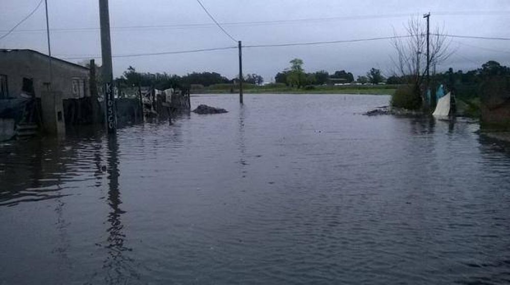  La lluvia volvi� a generar anegamientos en los barrios: no hay evacuados