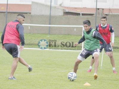 Al mal tiempo, le puso f�tbol
