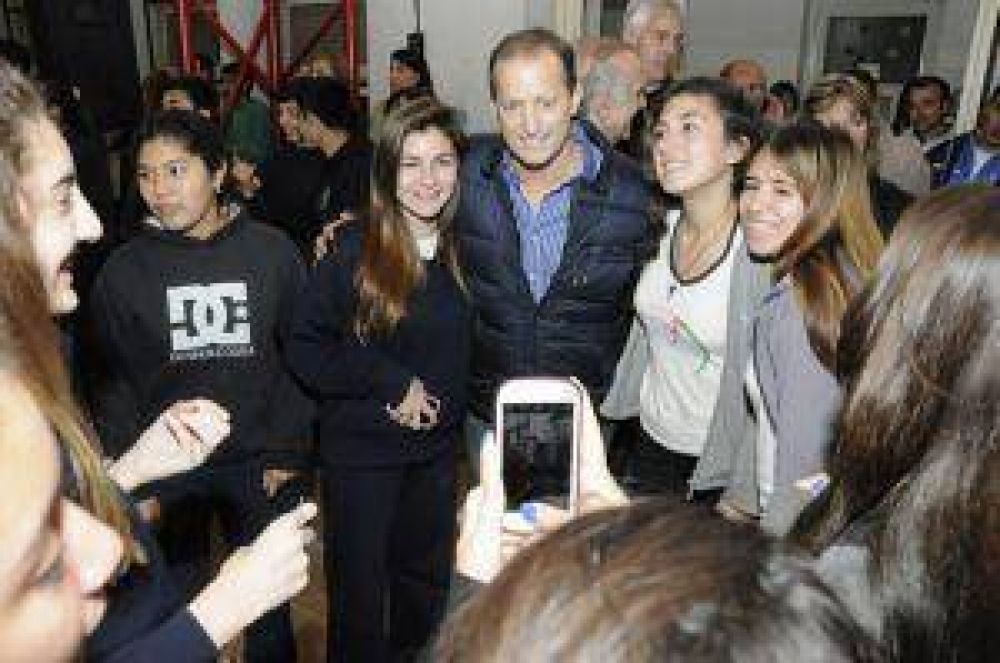 Mart�n: �Apoyar el deporte es trabajar por m�s inclusi�n�
