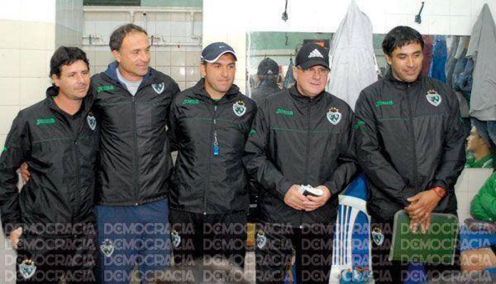Sarmiento intentar� cambiar el rumbo con el regreso del t�cnico Sergio Lippi