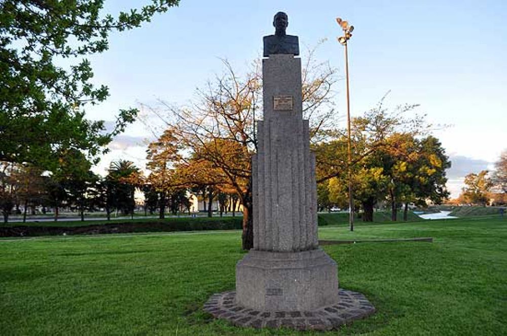 La juventud peronista quiere que se retire el busto de Uriburu
