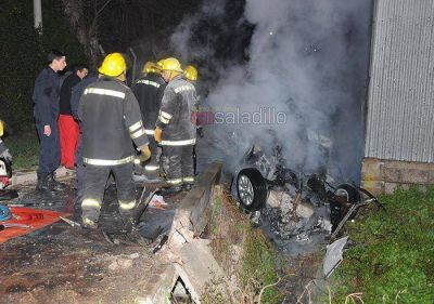 Falleci� un hombre al incendiarse su auto