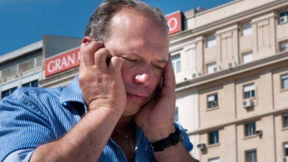 Echaron al jefe del operativo en el que un gendarme fingi� ser atropellado