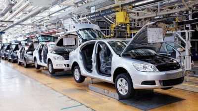 En medio de las acusaciones, Cristina Kirchner recibe a los presidentes de las automotrices
