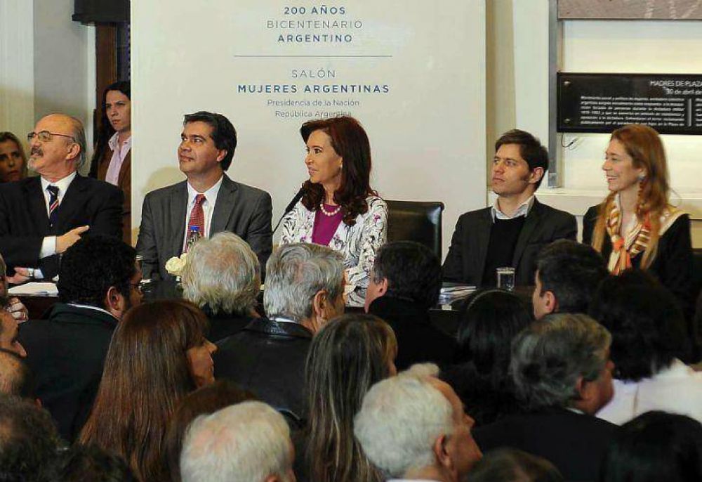 Cristina y su gabinete suman 745 denuncias ante la Justicia Federal