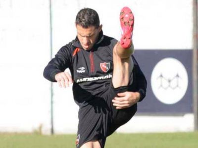 Newell's recupera jerarqu�a y Gustavo Raggio aleja el karma de las lesiones