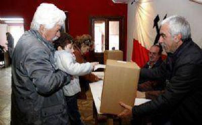 Sufrag� el 10 por ciento en la interna radical 