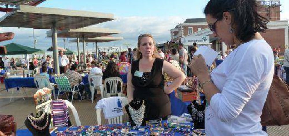 M�s de 300 emprendedores se lucieron en la feria �Posadas Produce�