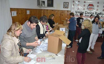 Gan� Alfons�n por una amplia mayor�a en Saladillo