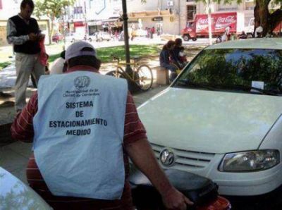 Tarjeteros y Tr�nsito articulan controles en el estacionamiento