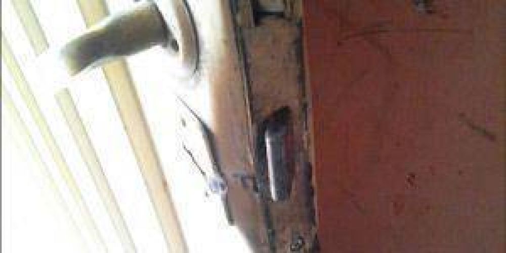 Robo a periodista de El Comercial en pleno mediod�a