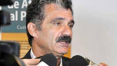 IPV: Renunci� Reyna y hay sospechas sobre adjudicaciones