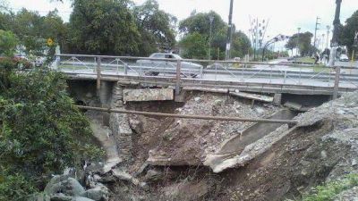 Se volvi� a romper el puente de la entrada a Taf� Viejo
