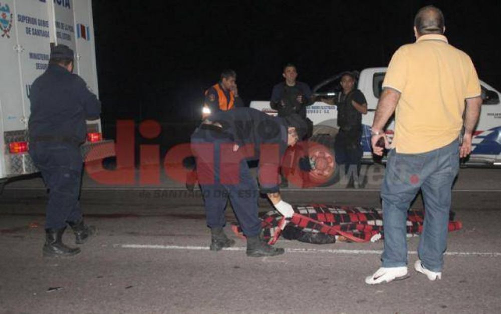 Un motociclista muri� al chocar contra un veh�culo