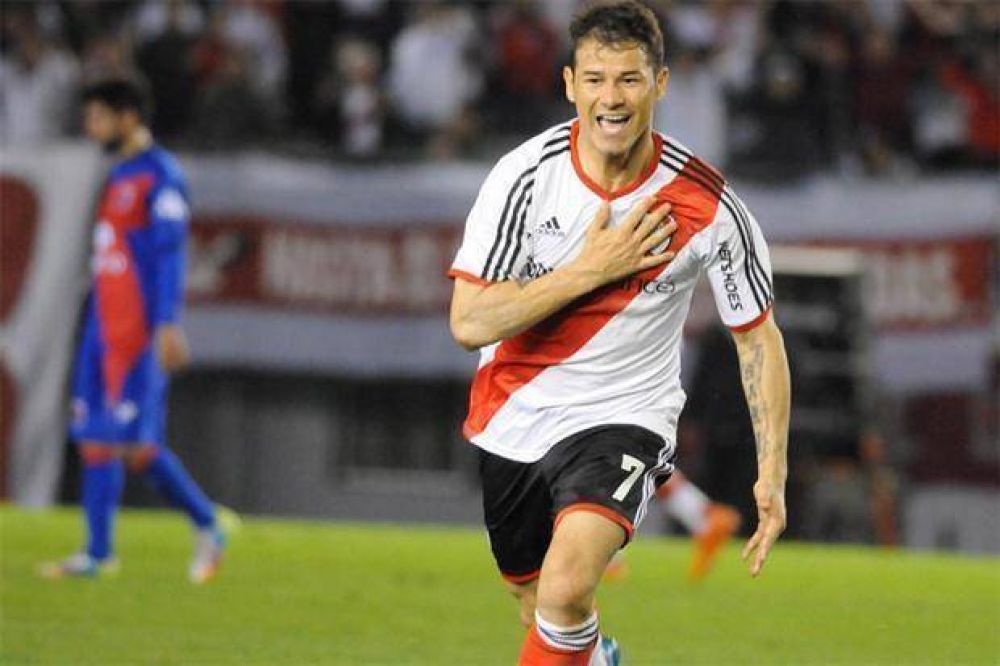 River le gan� a Tigre 2 a 0 con los goles de Rodrigo Mora y es �nico l�der