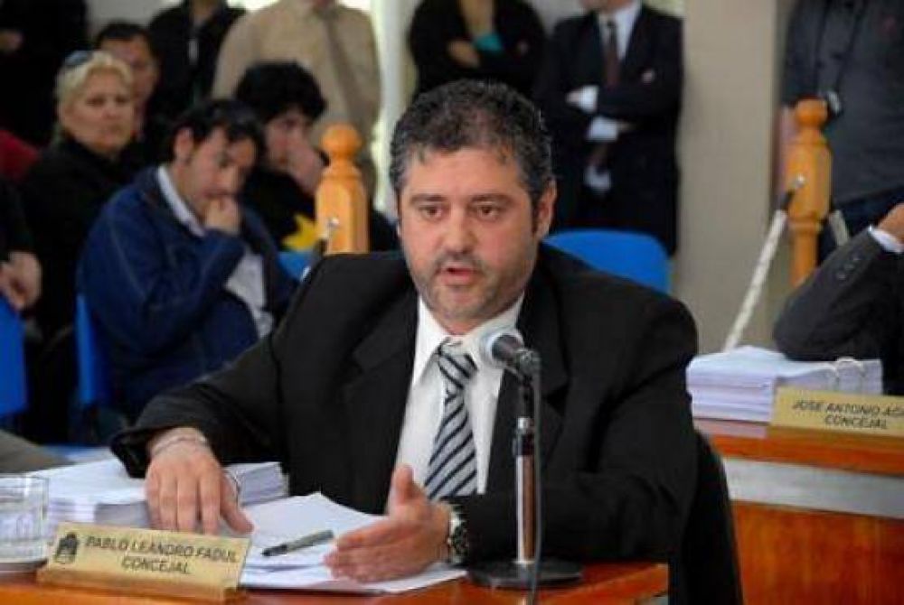 Fadul dijo que el pliego para colectivos es �extempor�neo�