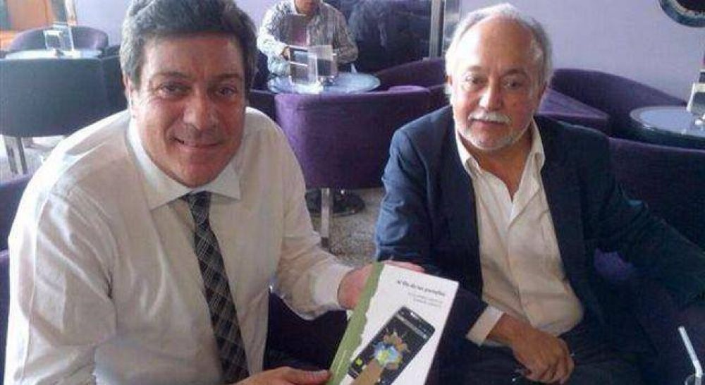 Mariotto analiz� el rol de los medios con el acad�mico mexicano Orozco Gomez
