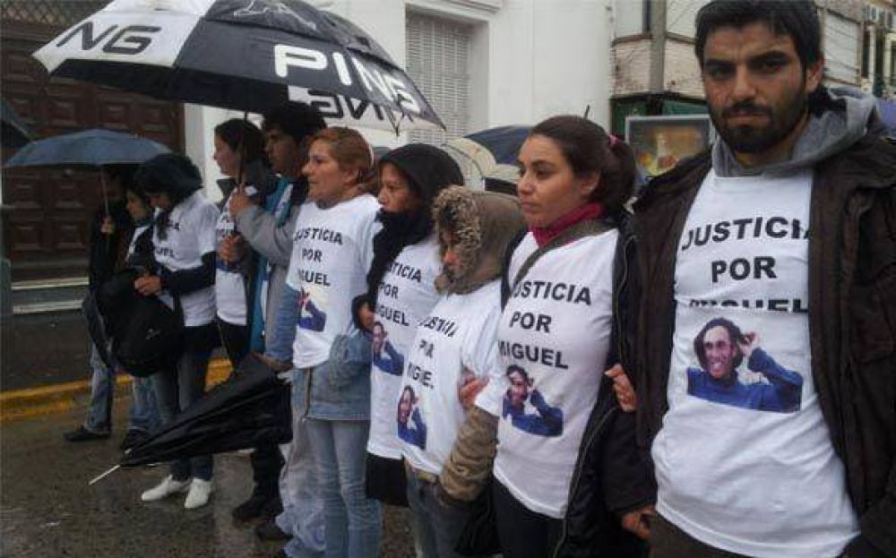 Se cumple un a�o de la muerte de Miguel Durrels y sus allegados siguen buscando justicia