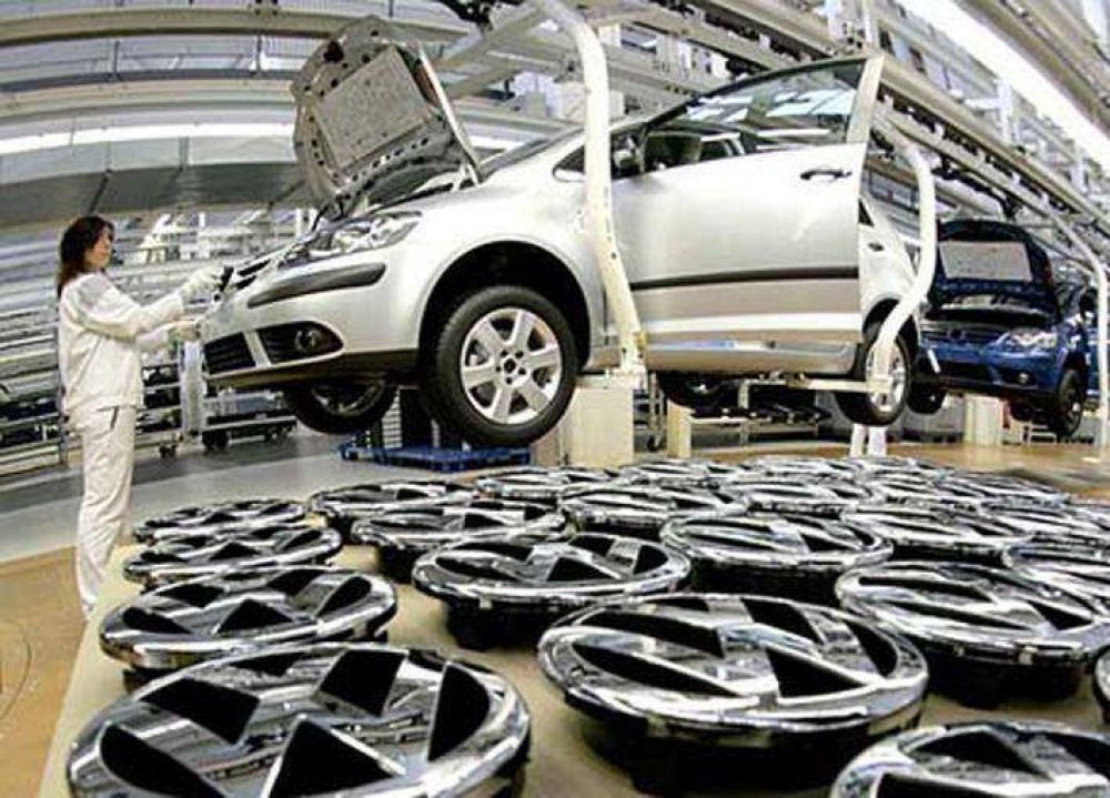VW PARALIZA LA PLANTA DE PACHECO Y GENERA 4.000 SUSPENSIONES