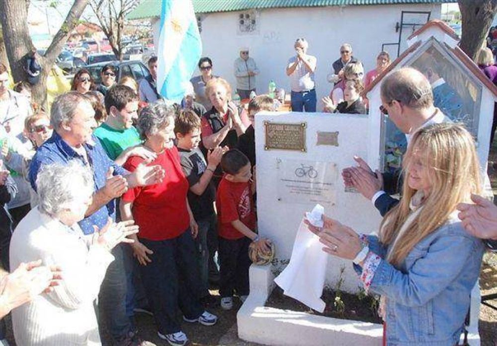 Pehuaj� inaugur� su pista en un hist�rico festival de ciclismo
