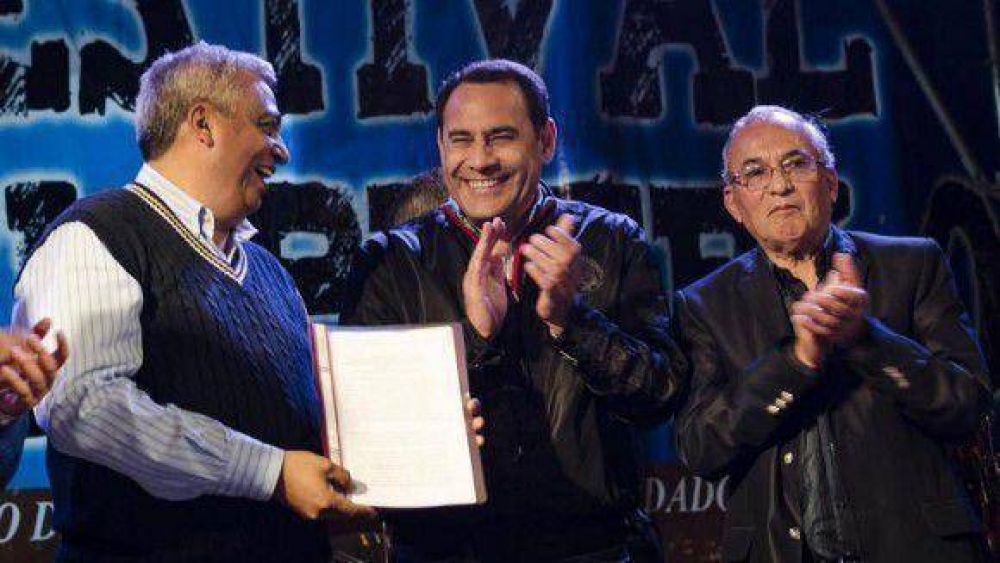 Naci�n financiar� obras de pavimentaci�n