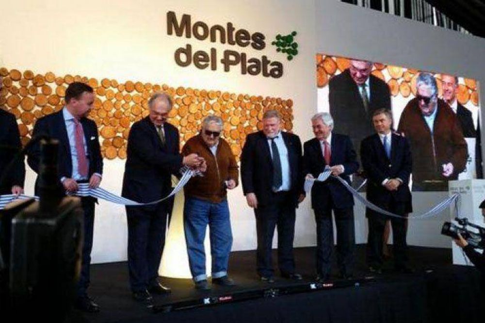 Mujica inaugur� la nueva pastera frente al Delta