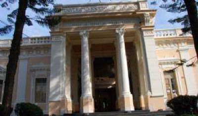 Seg�n un informe, el 50% de los estudiantes de la UNT aprueba una materia por a�o