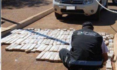 Puerto Iguaz�: Detectaron dos veh�culos con media tonelada de marihuana