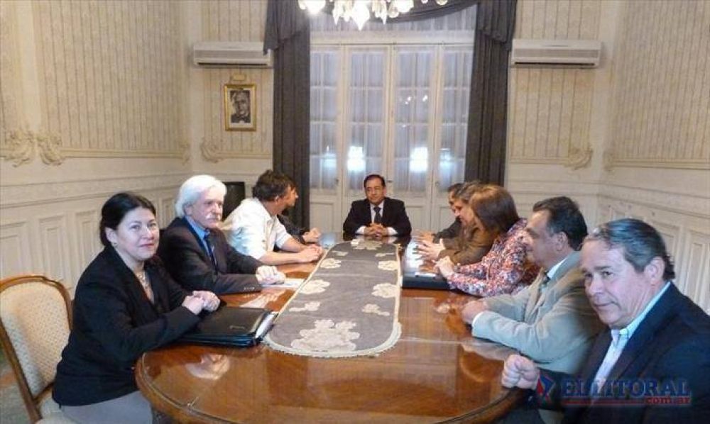 Punto extra: los intendentes peronistas quieren al Gobernador en la audiencia