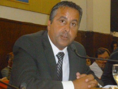 Azcona dijo que Baragiola tiene que dejar la presidencia del HCD porque esta situaci�n �enluta a toda Mar del Plata�