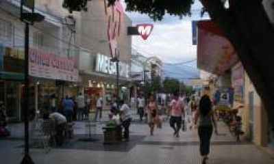 Ventas en comercios minoristas tuvieron su peor ca�da en cinco a�os