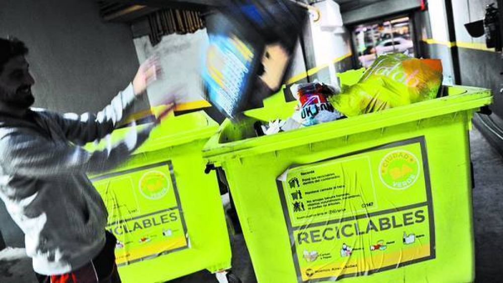 Aunque es obligatorio, casi no se separa basura en las casas