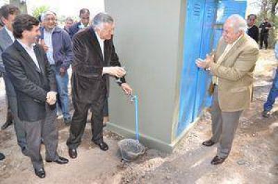 Inauguran obra de agua potable en Capital