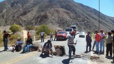 Reclaman agua potable en un barrio