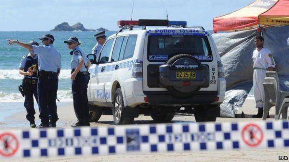 Muere un surfista tras ser atacado por un tibur�n en Australia