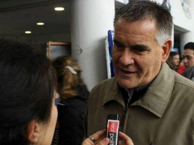 Carlos Castagneto, en el plenario de la militancia: �Estamos bancando a nuestra presidenta�