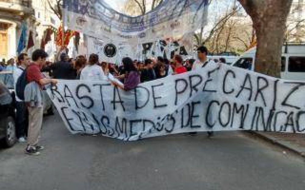 Prensazo: Trabajadores de prensa bonaerense vuelven a marchar en La Plata