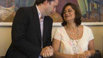 La Gobernadora se reuni� con Mera por las conclusiones de los foros Catamarca del Futuro