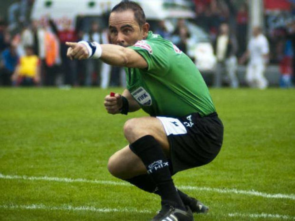 Argentinos - Col�n se pas� para el domingo a las 15,30