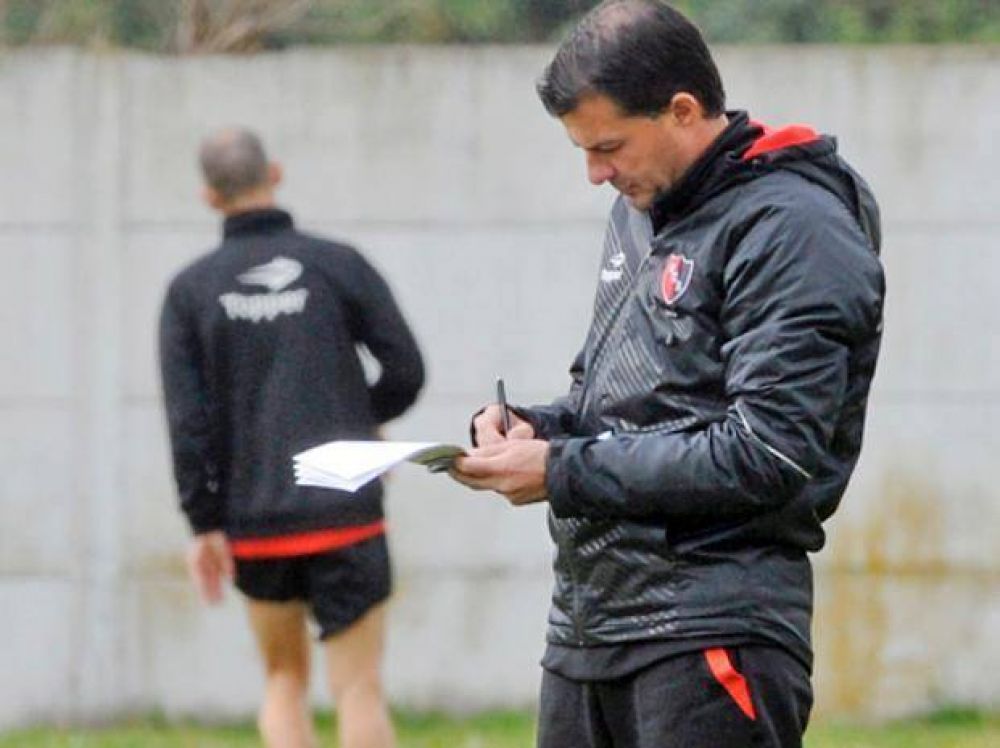 Gustavo Raggio aprob� el examen en Newell's y las expectativas est�n en alza