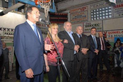 Biroulet firm� un convenio para la nueva Polic�a Comunal