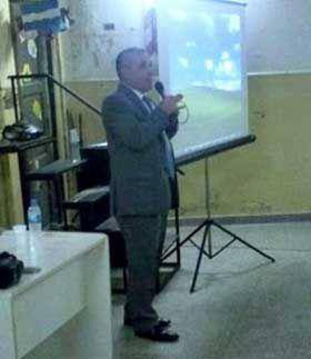 El Defensor del Pueblo de Avellaneda lanz� el Programa Educacional de Fitorremediaci�n