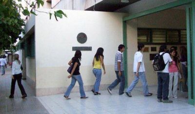 San Juan: El 19% de los universitarios aprueban solo una materia al a�o