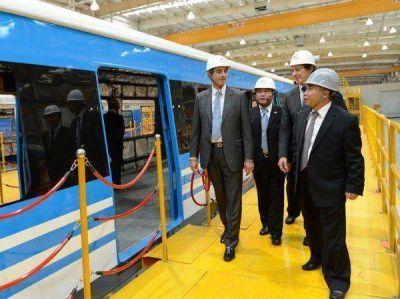 Bah�a deber� seguir esperando la llegada de los trenes chinos
