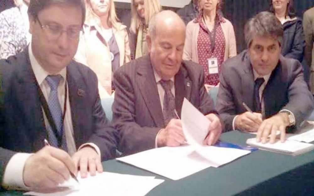 La UCU sell� acuerdos con dos universidades