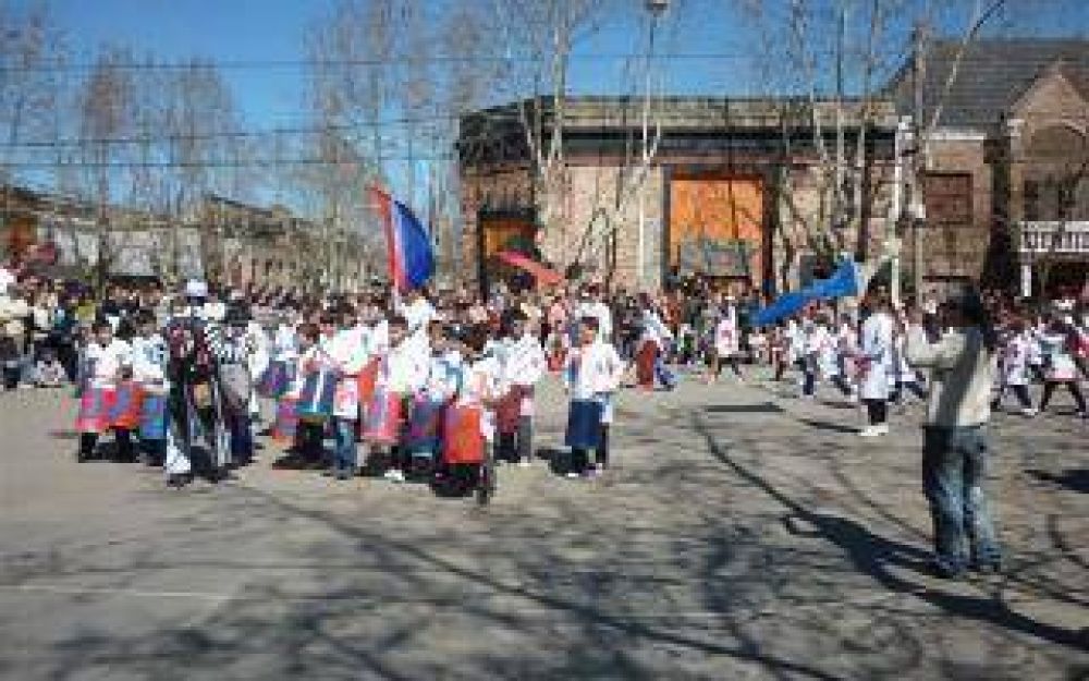 Rauch: Espectculos musicales en la XVIII Fiesta Nacional del Ave de Raza